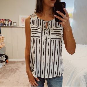 Xhilaration // B+W Printed Tank